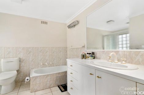 Property photo of 12 Paw Paw Road Brooklyn VIC 3012