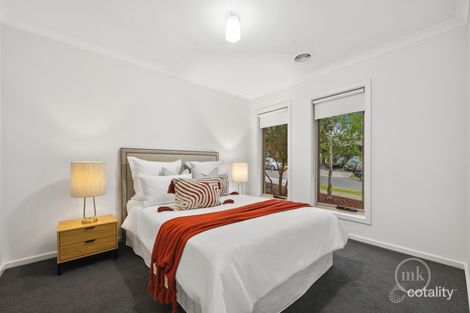 Property photo of 24 Gyrfalcon Way Doreen VIC 3754