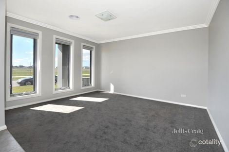 Property photo of 39 Oshannassy Parade Lucas VIC 3350