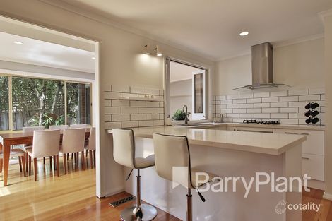 Property photo of 2/49 Queens Avenue Doncaster VIC 3108