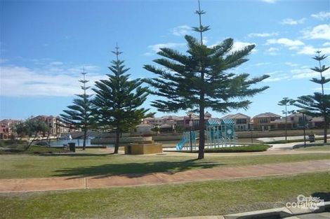 Property photo of 22 Paperbark Way Wannanup WA 6210