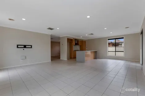 Property photo of 6 Bushwalk Grove Epsom VIC 3551