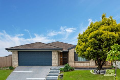 16 Charlton Pl, Regents Park, QLD 4118
