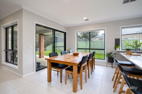 Property photo of 10 Balmain Place Lavington NSW 2641