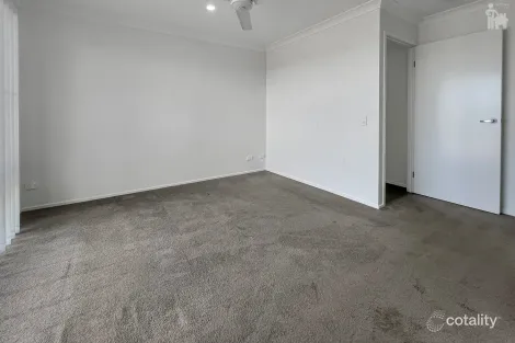 Property photo of 16 Wylie Way Urraween QLD 4655