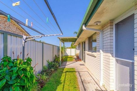 Property photo of 1/21 Parkview Crescent Yamba NSW 2464