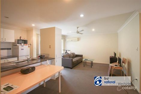 Property photo of 6/8 Rosegum Place Redbank Plains QLD 4301