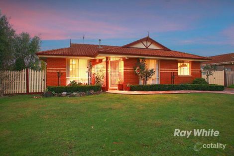2 Megan Cl, Cranbourne West, VIC 3977