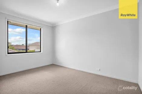 Property photo of 28 Dunlop Avenue Ropes Crossing NSW 2760