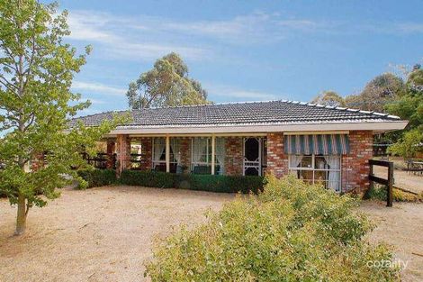 9 Fiona Dr, Cranbourne South, VIC 3977