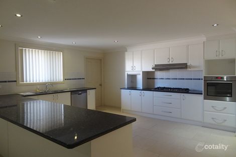 Property photo of 77 Ilumba Way Kelso NSW 2795
