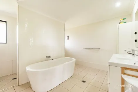 Property photo of 12 Camillot Close Spring Grove NSW 2470