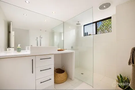 Property photo of 4/16 First Avenue Broadbeach QLD 4218