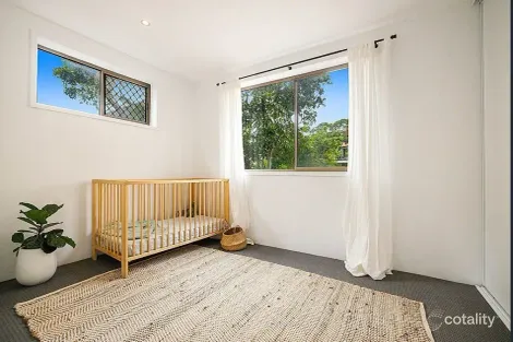 Property photo of 4/16 First Avenue Broadbeach QLD 4218