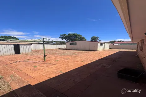 Property photo of 16 Bracklemann Drive Boulder WA 6432