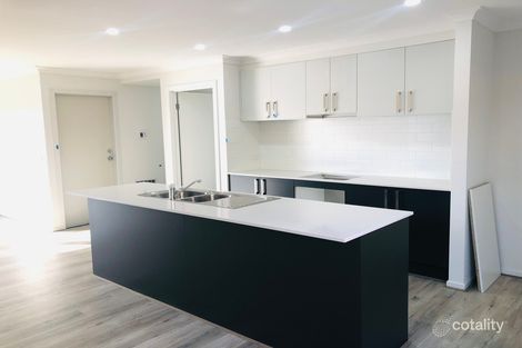 11 Shallow St, Mambourin, VIC 3024