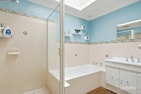 Property photo of 3 Yaraan Place Orange NSW 2800