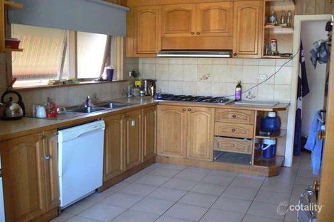 Property photo of 2 Adare Close Mulgrave VIC 3170