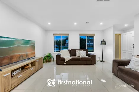 Property photo of 46 Ralph Crescent Hampton Park VIC 3976