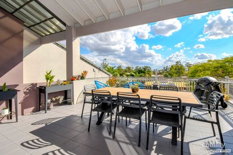 Property photo of 10 O'Malley Street Bundamba QLD 4304