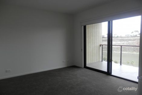Property photo of 10 Mainridge Vista Keilor East VIC 3033