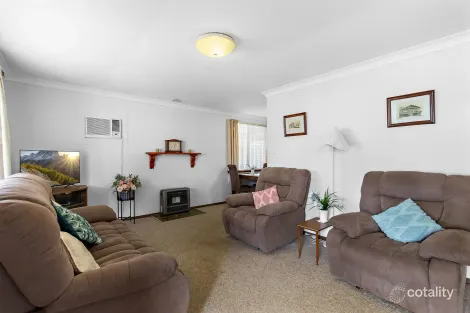 Property photo of 13 Tendring Way Girrawheen WA 6064