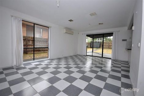 Property photo of 16 Solander Court Roxburgh Park VIC 3064