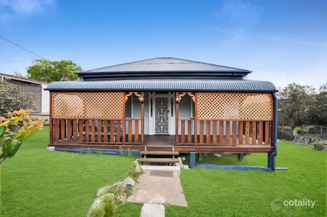 8 Adam St, Bundamba, QLD 4304
