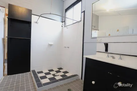 Property photo of 2 George Street Wallendbeen NSW 2588