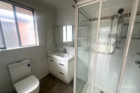 Property photo of 5 Armoy Close Cranbourne East VIC 3977