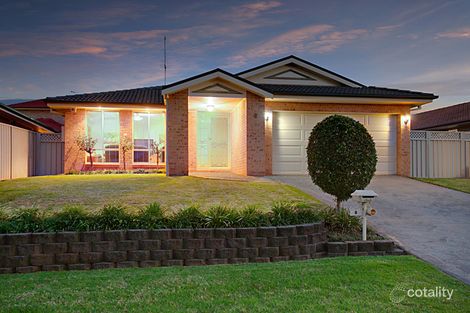 8 Fullerton Cct, St Helens Park, NSW 2560