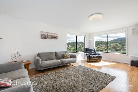 Property photo of 32 St Helens Street Lindisfarne TAS 7015