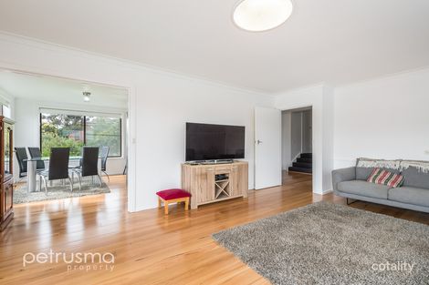 Property photo of 32 St Helens Street Lindisfarne TAS 7015