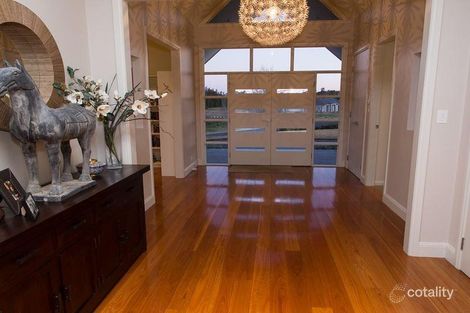 Property photo of 68 Portrush Crescent Luddenham NSW 2745