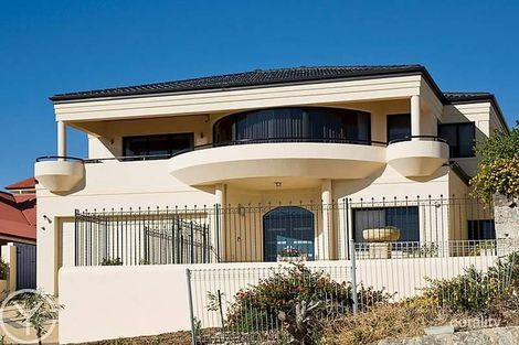 32 Hale St, Beaconsfield, WA 6162