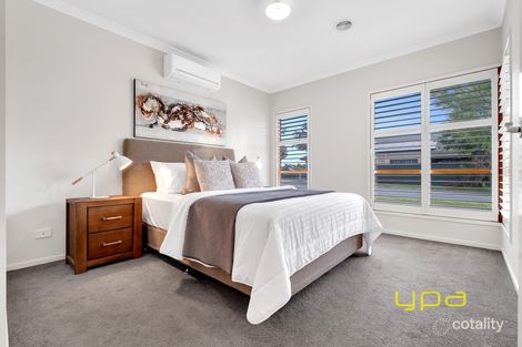 Property photo of 5 Ceres Way Cranbourne West VIC 3977