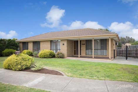 Property photo of 27 Tonelli Crescent Mill Park VIC 3082