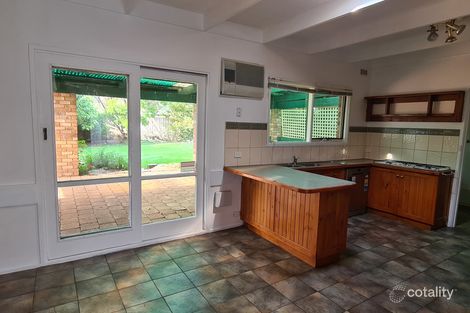 Property photo of 6 Nirvana Place Melton West VIC 3337