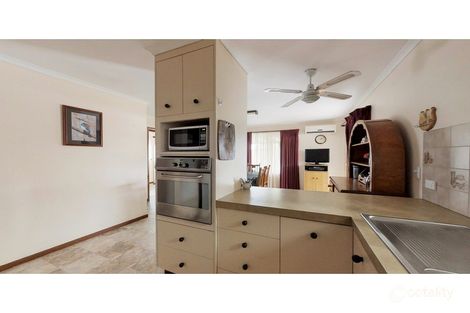 Property photo of 6 William Drive Kangaroo Flat VIC 3555