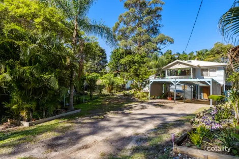 Property photo of 3 Paroa Avenue Lemon Tree Passage NSW 2319