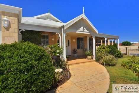 Property photo of 2 Midas View Australind WA 6233