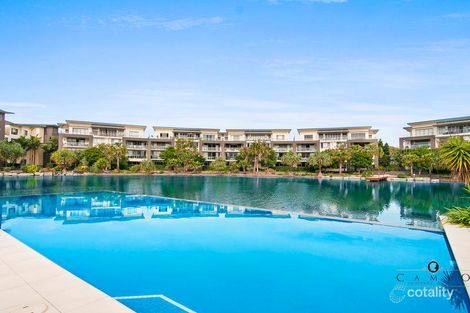 Property photo of 218/3 Pendraat Parade Hope Island QLD 4212
