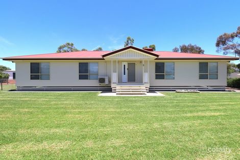 8 Baker Finch Cres, Roma, QLD 4455
