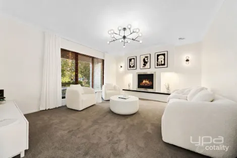 Property photo of 44 Vaucluse Boulevard Point Cook VIC 3030