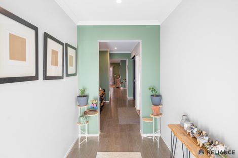 Property photo of 29 Hollyhoke Drive Maddingley VIC 3340