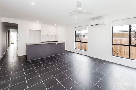 Property photo of 16 Starling Street Deebing Heights QLD 4306