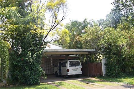 9 Bottlebrush St, Mooroobool, QLD 4870