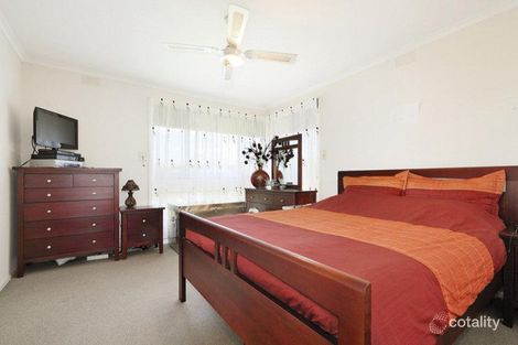 Property photo of 9 Bundeena Avenue Keysborough VIC 3173
