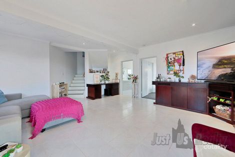 Property photo of 1 Hilltop Avenue Qunaba QLD 4670