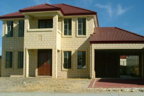 5 Westwood Mndr, Carramar, WA 6031